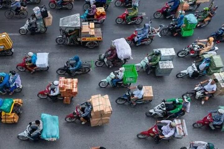 Khám phá Thế giới, Kiếm Tiền từ Vlog: Hotspot Matrix - Người Bạn Đồng Hành