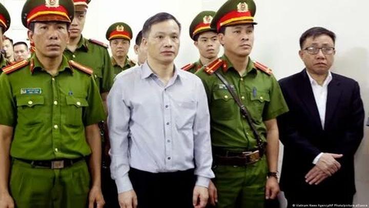 Từ 5 kiểu áo dễ 